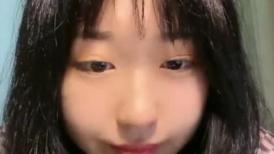 短发邻家小妹初下海！收费房电臀诱惑！丁字裤美臀摇摆，对着镜头手指扣菊花，这肥臀太诱人