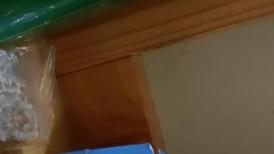 【推油手法教学】偷拍女客人针灸，掏出屌让抓着，按摩床上来一发，侧入抽插大屁股