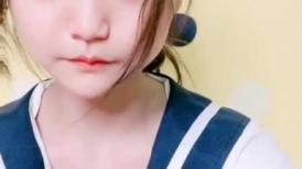 清纯系天花板！一脸乖巧18小萝莉！学生制服白嫩贫乳，微毛粉嫩美穴，手指磨蹭极度诱惑