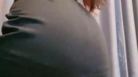 颜值身材超棒极品女神！黑丝包臀裙极度诱惑！搔首弄姿，掰开紧致骚穴，摆出各种姿势