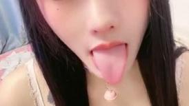 纯欲系天花板！猫耳朵超高颜值美少女！首次和炮友双人秀，揉捏白嫩小奶子，尿尿掰穴吃JB