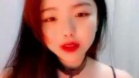 巨乳妹妹-苏茹- 白白胖胖的两只大白兔，人见人爱，山间绿水，美~ 三点全露淫声诱惑！
