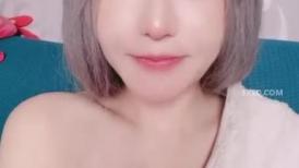 母后娘娘-野桃柒- ：干死我干死小骚逼，好爽啊，干死我干死我哦哦哦哦哦哦哦，边操边喷水  绝！！！