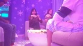 2022-10-19【换妻之旅】约年轻小夫妻4P交换，高颜值像混血，打扑克脱衣，调完情再开操