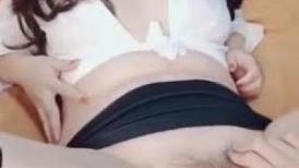 下班约会淫荡女同事~紧致小淫穴~随便给她舔舔就高潮~叫声可射骚浪销魂！分享给狼友们一起欣赏！