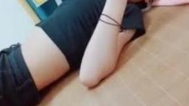 深圳母女，在线征女婿，为女儿发愁，我闺女没事就在家抠逼，说话又色又骚，母女一起黄播，给劲！ (2)