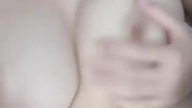 江南小野花-身材甩懒女人几条街，自律爱笑的女人风骚起来谁不爱，脱光光展示胴体的优美，玩弄小穴叫声骚气！