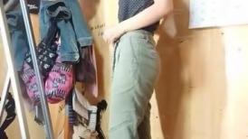 广告写真工作室诚邀各种类型小姐姐试镜后台换衣室偸拍她们换衣服✅有个白虎嫩比-5