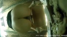 酒吧女厕再拍上次摔倒白高跟长腿美妞,八字唇肉和充血菊花馋死人
