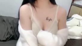 聆听校园19岁学妹呻吟 【校园一朵花】带猛男回家开操~最喜欢边搞边亲边摸~好痒啊