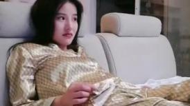 诱人的小少妇露脸上哥厕所都要被大哥跟着拍摄，口交大鸡巴让大哥抠逼玩弄，深喉大鸡巴后入爆草浪叫呻吟不止