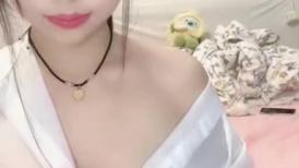 纯欲系极品美少女！衬衣黑丝包臀裙！假屌抽插超嫩小穴，跳蛋双管齐下，表情一脸享受