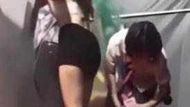 令人发指！大热女团20岁女偶像Nancy在颁奖典礼后台更衣时被偸拍~几个助理忙活~波挺又大
