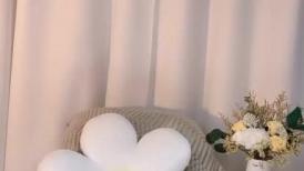 网红女神近期下海！168CM黑丝美腿！半脱下珍珠内裤，假屌插微毛嫩穴，性感翘臀后入猛捅