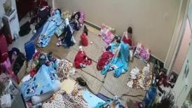 黑客破解监控偷拍 传销窝点多位美女换衣服睡觉