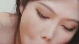 漂亮少妇 宝贝快来插我 插进来了 好 啊啊 好舒服 吃完鸡迫不及待求操 无美粉鲍操几下就出白浆