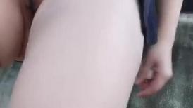 开档丝袜真空装骚逼少妇户外勾引大爷激情啪啪，露脸口交大鸡巴让大爷后入爆草抽插，骚奶子乱晃抠逼尿尿真骚