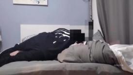 “不行一会你床单都是血我是处女”对白刺激带感✅以看电影为由把单纯女大生骗到住所强行扒光啪啪内射全程老刺激了无水原版