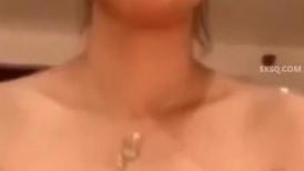 韵味少妇上位全自动 啊啊 还想要吗 自己吐着舌头 都爽成这个骚表情了 还不满足
