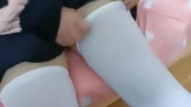 邻家妹妹乖巧美少女！居家炮友操逼！掏屌骑脸塞嘴里，磨蹭小穴骑乘位抽插，美臀上上下下套弄