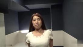 FC2 3143345 ※初回数量限定1930pt→930pt【完全顔出し・口内射精】人妻美熟女の元職場の後輩は実はスカウトマンで、面接の様子を撮影して持ってきてくれました。