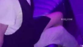 眼镜老婆 爽不爽 你不动噻 不会动 重庆解封了 老婆憋死了 KTV找个高中小男生 太老实嫌他不会动