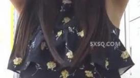 女士泳装内衣店试衣间偸拍 多位青春漂亮小姐姐换衣 超高叉死水库勒出鲍鱼缝-1