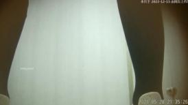 商场女厕露脸偷拍超短裙小妹 屁眼儿未开发过,谁喜欢拿走