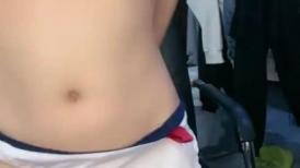 新来的小美女玩的很是敞亮，全程露脸白丝情趣互动撩骚狼友，揉奶抠逼，跳蛋玩着阴蒂道具抽插骚穴水多叫的骚