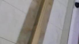 最后一个闪电般的速度秒摸了一下少女的B，吓的她说话都没力气了-3