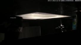 【红事会未流出】两个美女BB长的很像，其中一个尿完用手指往B里捅了一下不知道在干嘛-1