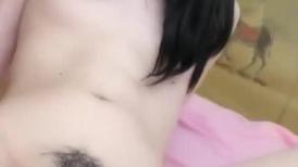 小嫩模很配合，又水又嫩，玩得花样还挺多，娇滴滴的叫床声真骚！