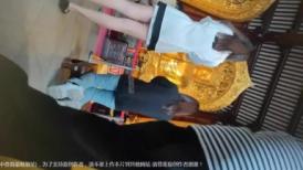 偷拍大师精品CD美女裙底风光 极品少妇撅着P股祈福白色内内 清纯美丽女大学生超短裙，黄色内内