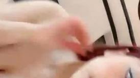 极品大奶女模特全程露脸大秀啪啪直播，温柔的舔弄大鸡巴，让大哥压在身下爆草抽插奶子乱晃精彩刺激射了一逼