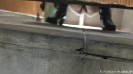偷拍极品少妇张着大口的大肥鲍 光光滑滑 要是能尝一口别提多美了