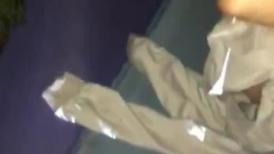 校园霸凌-强迫女生脱光衣服检查是不是处女,几个男生想过来看,被骂走了