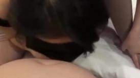 舔脚母狗上火活，上位高潮，边看电视边做爱，超享受！