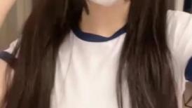 小情侣老油条，掰穴特写舔逼，带个套传教起来，姿势很多