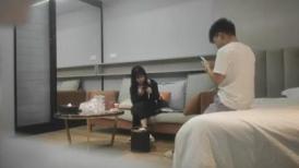 【胖子传媒工作室】，刚下海的20岁小妹妹，粉嘟嘟水汪汪干两炮，无水印收藏版