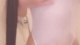 哥哥想洗澡的时候来一发吗，Q弹无比的肌肤，已经摆好姿势等你来喽！