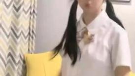 顶级尤物美少女！双马尾JK装！活力十足超甜美，肥唇小穴瓶子自慰，洞口磨蹭一下插入，堪称极品