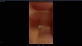 情侣自拍偷拍第5弹 韩国特清纯可爱的美女，与男友自拍，第一人称视角，最后男友撒尿给她喝