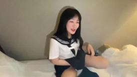 FC2 3283840 [初撮り]都内私立③ 無邪気であどけなさが残るみほちゃん(18)が大人の階段を登っていく一部始終　[レビュー特典：シャワーシーン] [有]