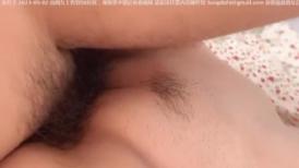 熟女阿姨的鲍鱼还这么粉嫩 玩玩脚 摸摸奶子 慢慢抽插 细细品味 很喜欢这样的感觉 1080P