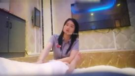 足浴会所的丰满妹子技术好身材妙按摩给力很爽，约到酒店脱光光互相抱紧亲吻爱抚啪啪插入抽操起伏撞击响亮【水印】