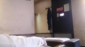 2023.5.5，【老默爱吃鱼】，按摩店勾搭，对着清秀害羞的小妹妹一通忽悠，C罩杯小小乳头美乳，对白精彩