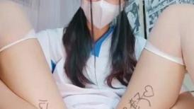 高中运动服妹妹，想要哥哥的大鸡巴，骚逼母狗，清纯之澈，越插越多白浆！