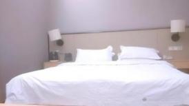 【超清AI画质增强】【龟先入洞】，探花一哥夜夜不停歇，大胸美艳御姐，黑丝诱惑，花式啪啪让她陶醉其中