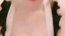 9分颜值甜美女神！情趣内衣黑色网袜！翘起大白臀，自摸揉搓小穴，拍打流出淫水，娇喘呻吟