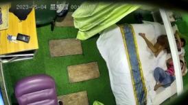 2023-5-4流出情趣酒店稀有房偷拍 同事之间偷情男女下班后开房过夜前戏途中男的裸着身体去拿了个外卖